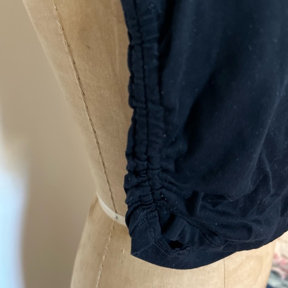 Abercrombie Kids girls black tshirt with elastic sides - Picture 2 of 5